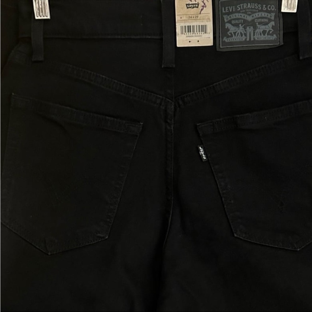 🍂SALE NWT Levi Black High Waisted Mom Jeans size 24 - Picture 4 of 5